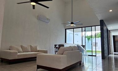 Renta amueblada| con paneles solares 4 recámaras dentro de privada Entre Parques