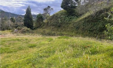 Venta de Lote en Alto del Escobero Unidad Cerrada Cerca de Colegios