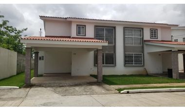Alquilo Apartamento versalles oeste Amoblado La Chorrera