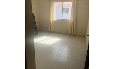 Alquilo Apartamento versalles oeste Amoblado La Chorrera