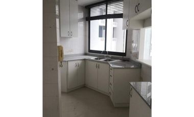 Se alquila apto en Pacific Hills Torre 300