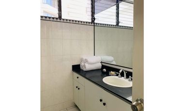 Se alquila apto en Pacific Hills Torre 300