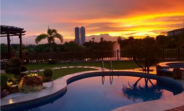 VENDO ESPECTACULAR CASA ISLAND STATE 1.550m2 EN SANTA MARIA