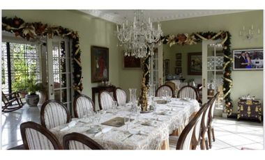 Vendo casa comercial en Altos del Golf