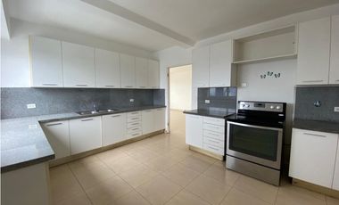 VENDO  APARTAMENTO PH WHITE AVENIDA BALBOA