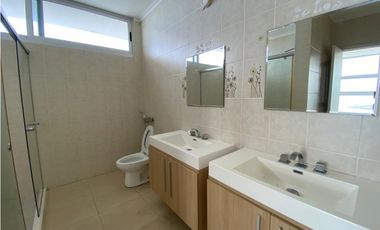 VENDO  APARTAMENTO PH WHITE AVENIDA BALBOA