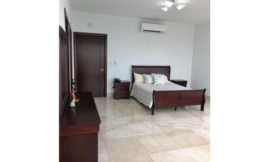 ALQUILO HERMOSO PENTHOUSE EN EL PH RIVAGE AMOBLADO