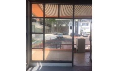 VENDO LOCAL VIA VENETO