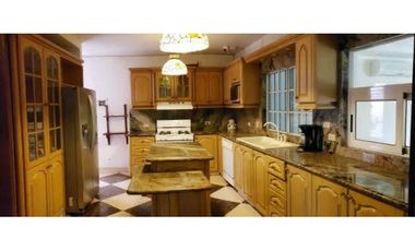 VENDO CASA EN COLINAS FUENTE DEL FRESNO EN CONDADO DEL REY