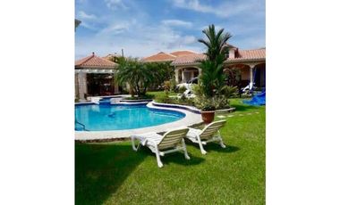 VENDO CASA EN COLINAS FUENTE DEL FRESNO EN CONDADO DEL REY