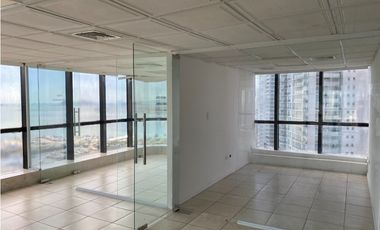 VENDO OFICINA EN LA TORRE BAC EN LA AVENIDA BALBOA