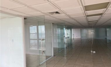 VENDO OFICINA EN LA TORRE BAC EN LA AVENIDA BALBOA