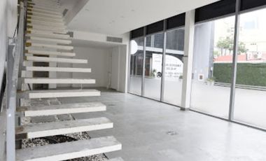 ALQUILO LOCAL EN PLAZA TRIHUMP (PLAZA URUGUAY)  BELLA VISTA