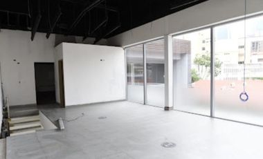 ALQUILO LOCAL EN PLAZA TRIHUMP (PLAZA URUGUAY)  BELLA VISTA