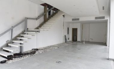 ALQUILO LOCAL EN PLAZA TRIHUMP (PLAZA URUGUAY)  BELLA VISTA