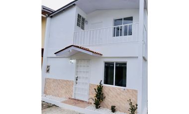 VENDO CASA EN EL RESIDENCIAL HOWARD EN ARRAIJAN