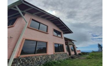 VENDO CASA DE TRES NIVELES EN ALTOS DEL MARIA PIMONTE