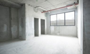 ALQUILO LOCAL EN ROYAL BLUE PLAZA EN VIA PORRAS