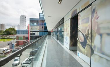 ALQUILO LOCAL EN ROYAL BLUE PLAZA EN VIA PORRAS