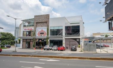 ALQUILO LOCAL EN PLAZA BRAZIL 50 VIA ISRAEL