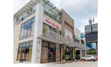 ALQUILO LOCAL EN PLAZA BRAZIL 50 VIA ISRAEL