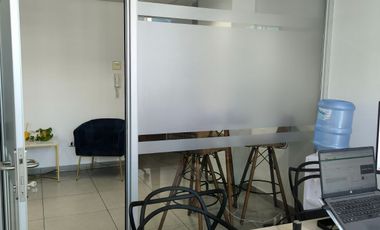 OFIC. 2 PRIVADOS + 2 BAÑOS + RECEPCION CON ESTAC Y BOD