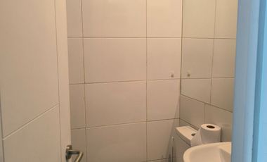 OFIC. 2 PRIVADOS + 2 BAÑOS + RECEPCION CON ESTAC Y BOD