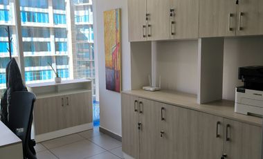 OFIC. 2 PRIVADOS + 2 BAÑOS + RECEPCION CON ESTAC Y BOD