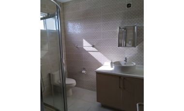 SE VENDE CASA EN EL PH VICTORIA EN BRISAS DEL GOLF