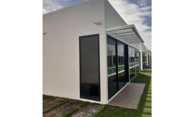 SE VENDE CASA EN EL PH VILLAGE AT THE POOL EN ANTON RIO HATO