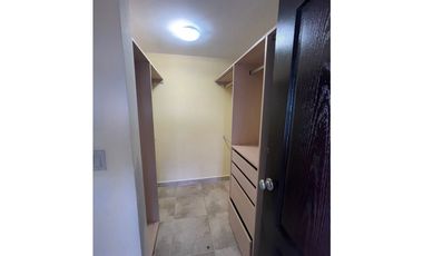 SE VENDE APARTAMENTO EN PH ALCAZAR PARK EN CORONADO