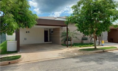 SE VENDE CASA EN BOSQUE DEL PACIFICO EN PANAMA PACIFICO