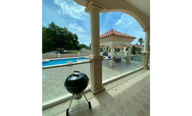 SE VENDE APARTAMENTO EN EL PH LAS OLAS II VISTA MAR SAN CARLOS