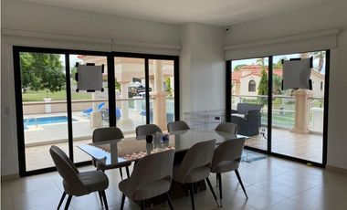 SE VENDE APARTAMENTO EN EL PH LAS OLAS II VISTA MAR SAN CARLOS