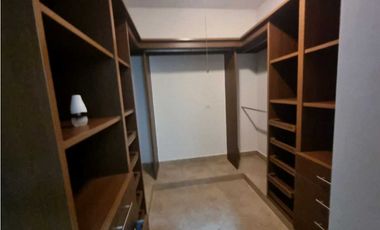 Pent House Embassy Club. Venta de Inversión. Con inquilino .