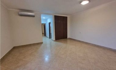 Pent House Embassy Club. Venta de Inversión. Con inquilino .