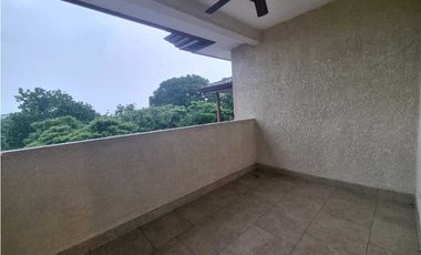 Pent House Embassy Club. Venta de Inversión. Con inquilino .