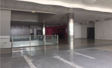 Se Alquila Local sobre Vía España