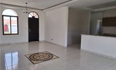 Venta de Terreno de 903 mts con Casa en San Carlos/ Hacienda Pacifica