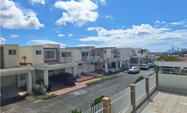 Venta de Casa esquinera de 310 mts en Brisas del Golf/ Brisas Point