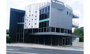 LOCALES COMERCIALES Y OFICINA PARQUE LEFEVRE 170M2