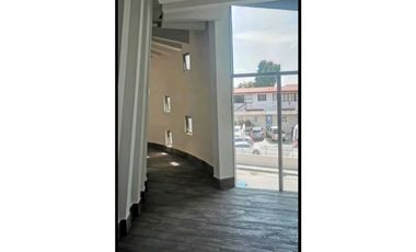 LOCALES COMERCIALES Y OFICINA PARQUE LEFEVRE 170M2