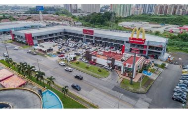 SE VENDE LOCAL EN CENTENIAL TUMBA MUERTO