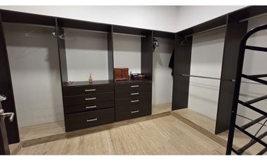 Fairway Estates $2,100,000