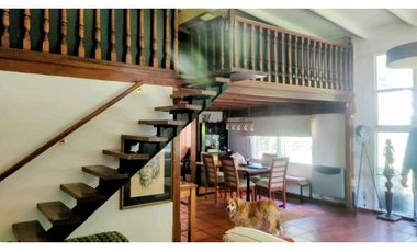 425 entre 135 y 136 - Casa en Venta