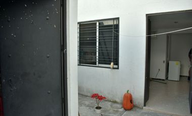 Casa con 4 habitaciones en Fraccionamiento con vigilancia en Lomas Palmira Jiutepec Morelos