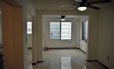 Casa con 4 habitaciones en Fraccionamiento con vigilancia en Lomas Palmira Jiutepec Morelos