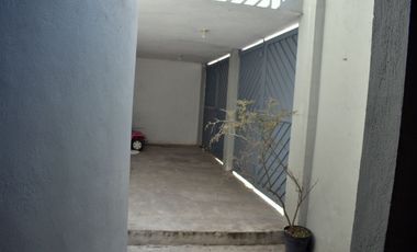Casa con 4 habitaciones en Fraccionamiento con vigilancia en Lomas Palmira Jiutepec Morelos