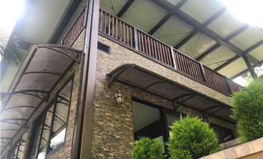 VENTA DE CASA CAMPESTRE CON ACCESO AL EMBALSE DE GUATAPÉ