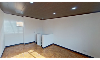 Casa en conjunto cerrado en venta en barrio El Pino, Suba